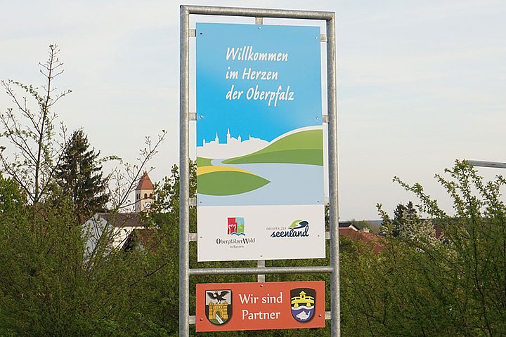Ortseingangstafel Schwarzenfeld