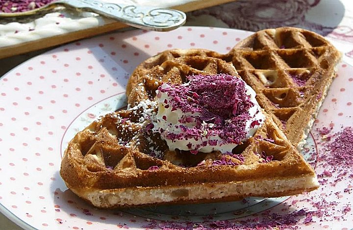 Waffeln mit Rosendekor